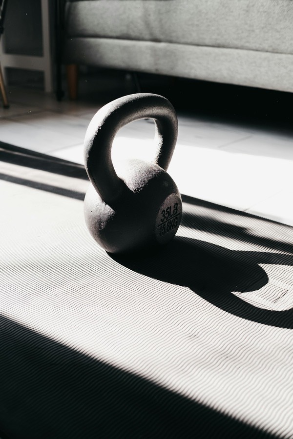 Kettlebell posé au sol